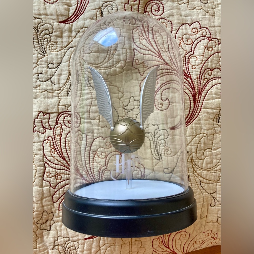 Golden Snitch Display Nightlight Harry Potter Quidditch Display CORD INCLUDED